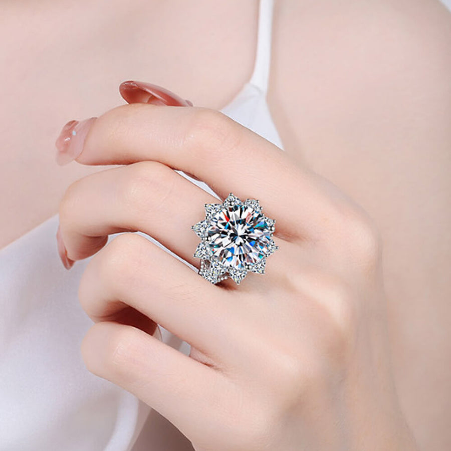 10 Carat Moissanite Flower-Shaped Ring | Redblad 18K Solid Gold & Certified Diamond Rings