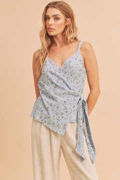 Aemi + Co Ditsy Floral Surplice Adjustable Straps Cami - Redblad