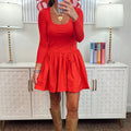 Robe courte à manche longues à col en U rouge flamboyant coupe et évasement - Foto 5