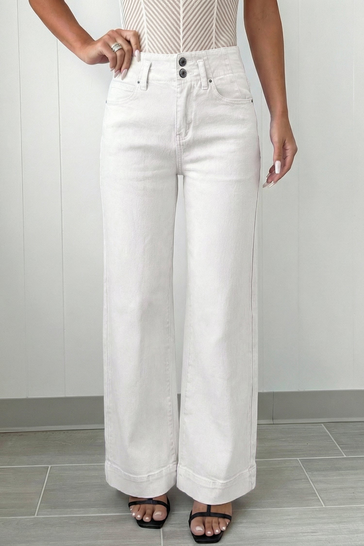 Jeans Mist Green a 2 bottoni a vita alta e gamba larga