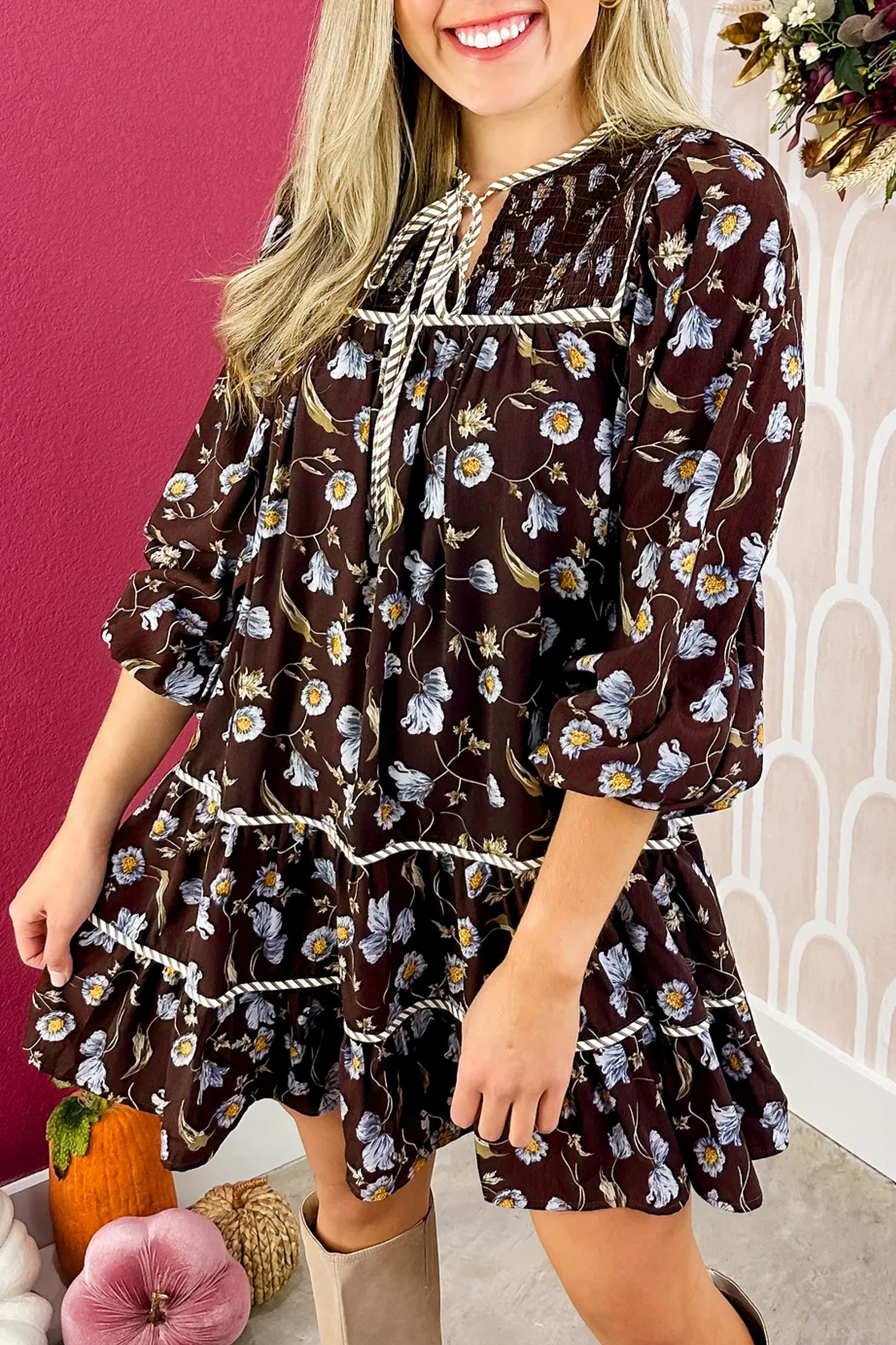 Brown Floral Print Shirred V Neck Shift Dress - Damesmode Afbeelding 4