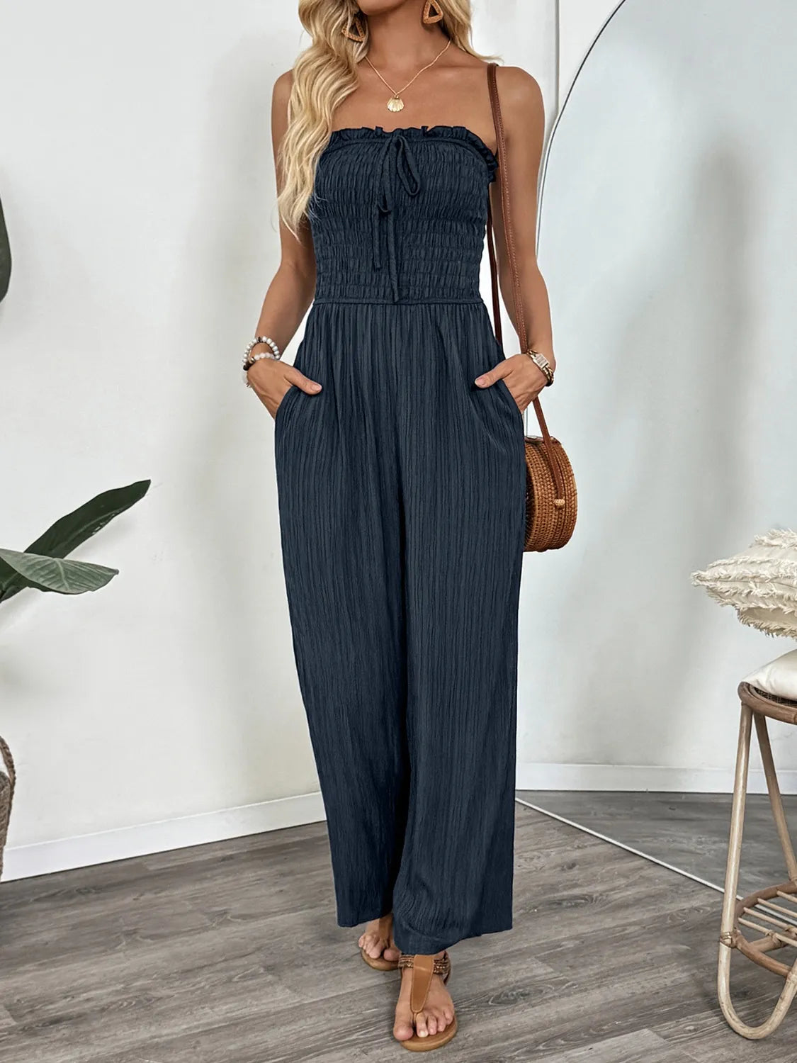 Smocked Tube Wide Leg Jumpsuit - Exklusive Damenmode & Kleidung Kollektion | Redblad Deutschland