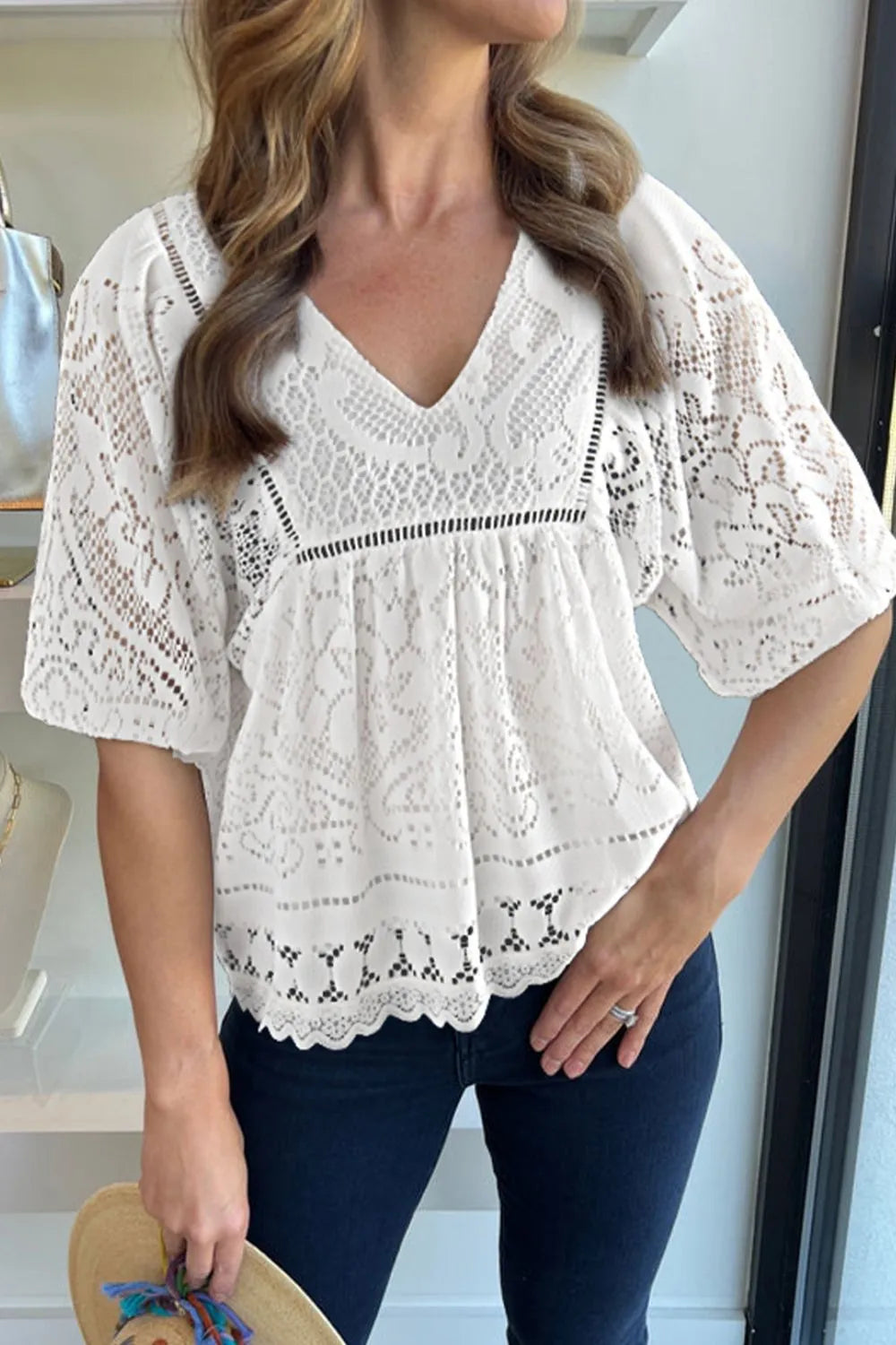 Lace Crochet Hollowed Scallop Hem V Neck Blouse - Exklusive Damenmode & Kleidung Kollektion | Redblad Deutschland