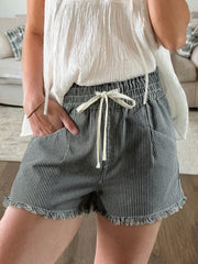 Black Stripe Raw Edge Drawstring Elastic Waist Casual Denim Shorts - Women's Fashion Image 1 - Miniatuur