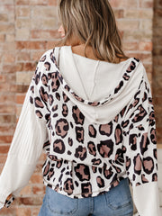 Apricot Oversized Leopard Contrast Mixed Texture Patchwork Zip Up Cut Shoulder Hoodie – Damesmode Afbeelding 3 - Miniatuur