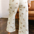Beige Stylish Mallard Printed Cuffed Hem Shift Jeans - Damesmode Afbeelding 2 - Foto 2