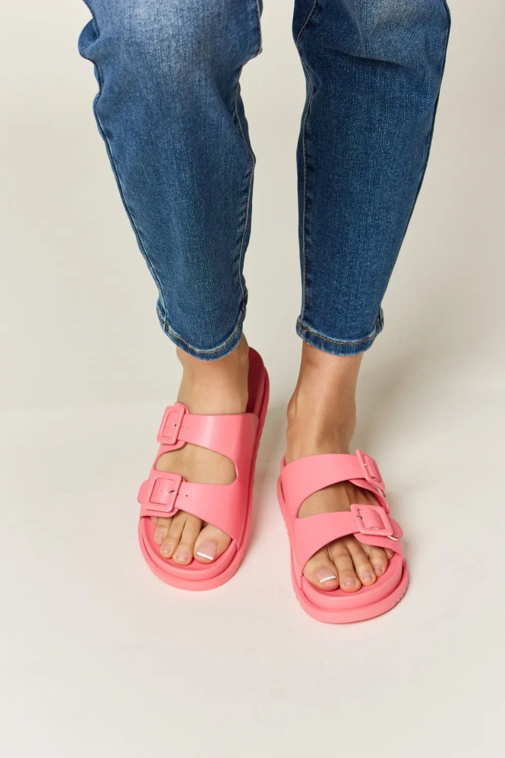 Legend Double Buckle Open Toe Sandals - Exklusive Damenmode & Kleidung Kollektion | Redblad Deutschland