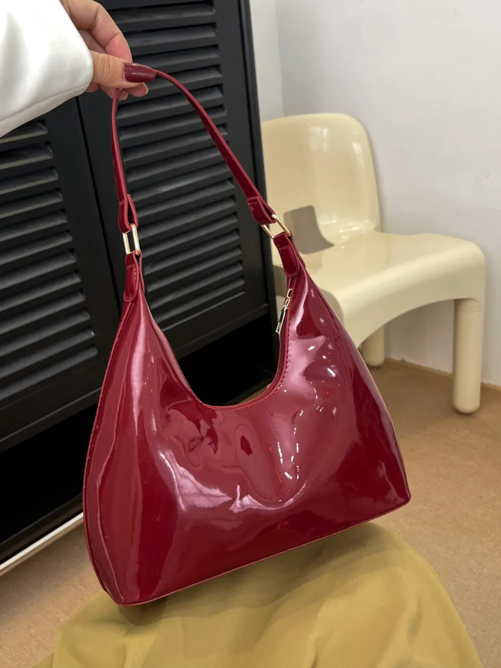 Mirror Surface Shoulder Bag - Exklusive Damenmode & Kleidung Kollektion | Redblad Deutschland