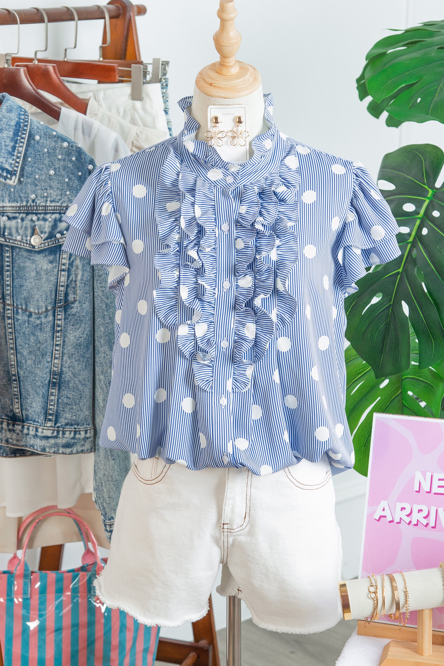 Chemise à manches plissées à volants rayées bleu ciel contraste à pois
