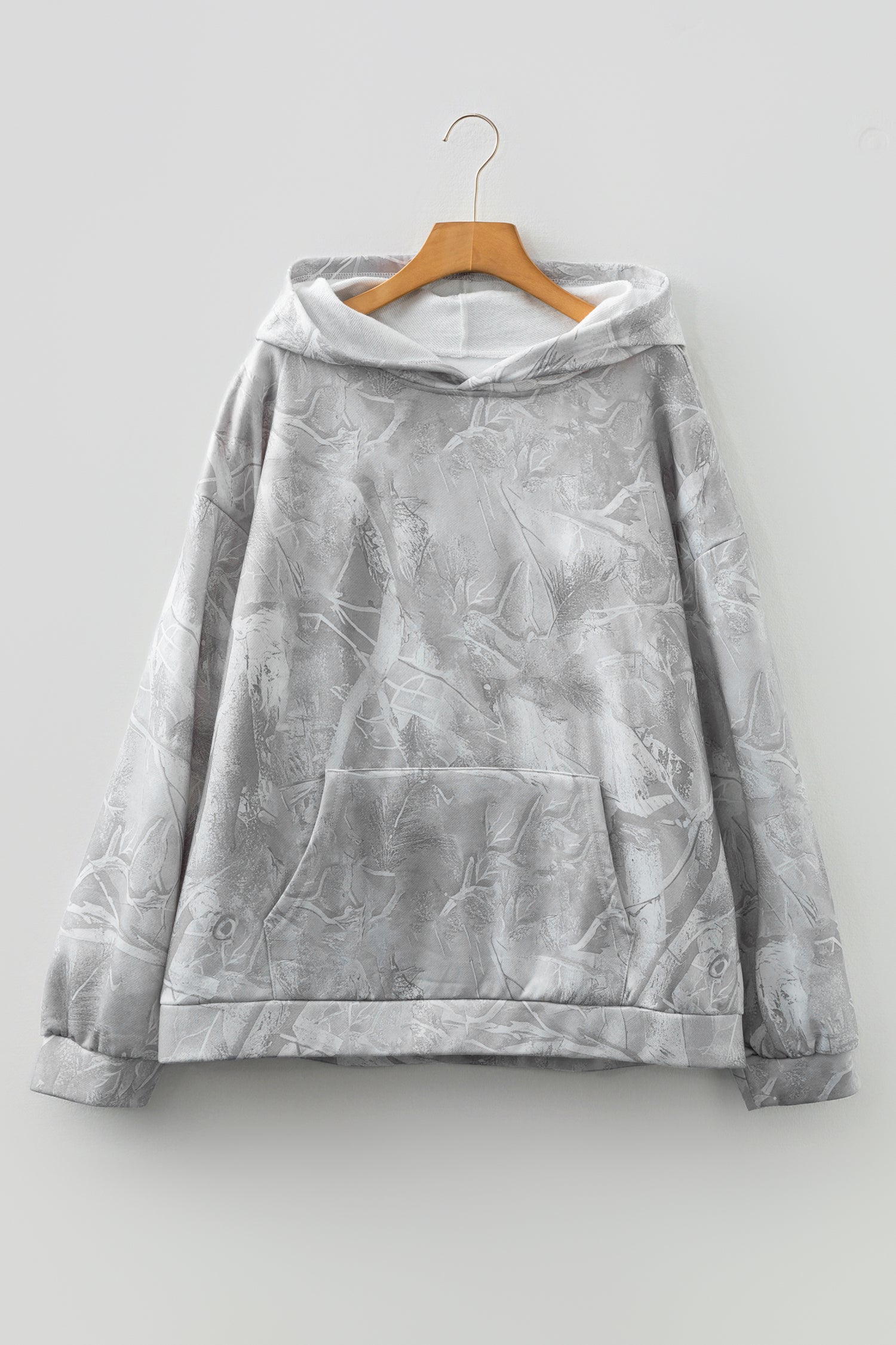 Felpa sportiva oversize con stampa mimetica grigia plus size e stampata