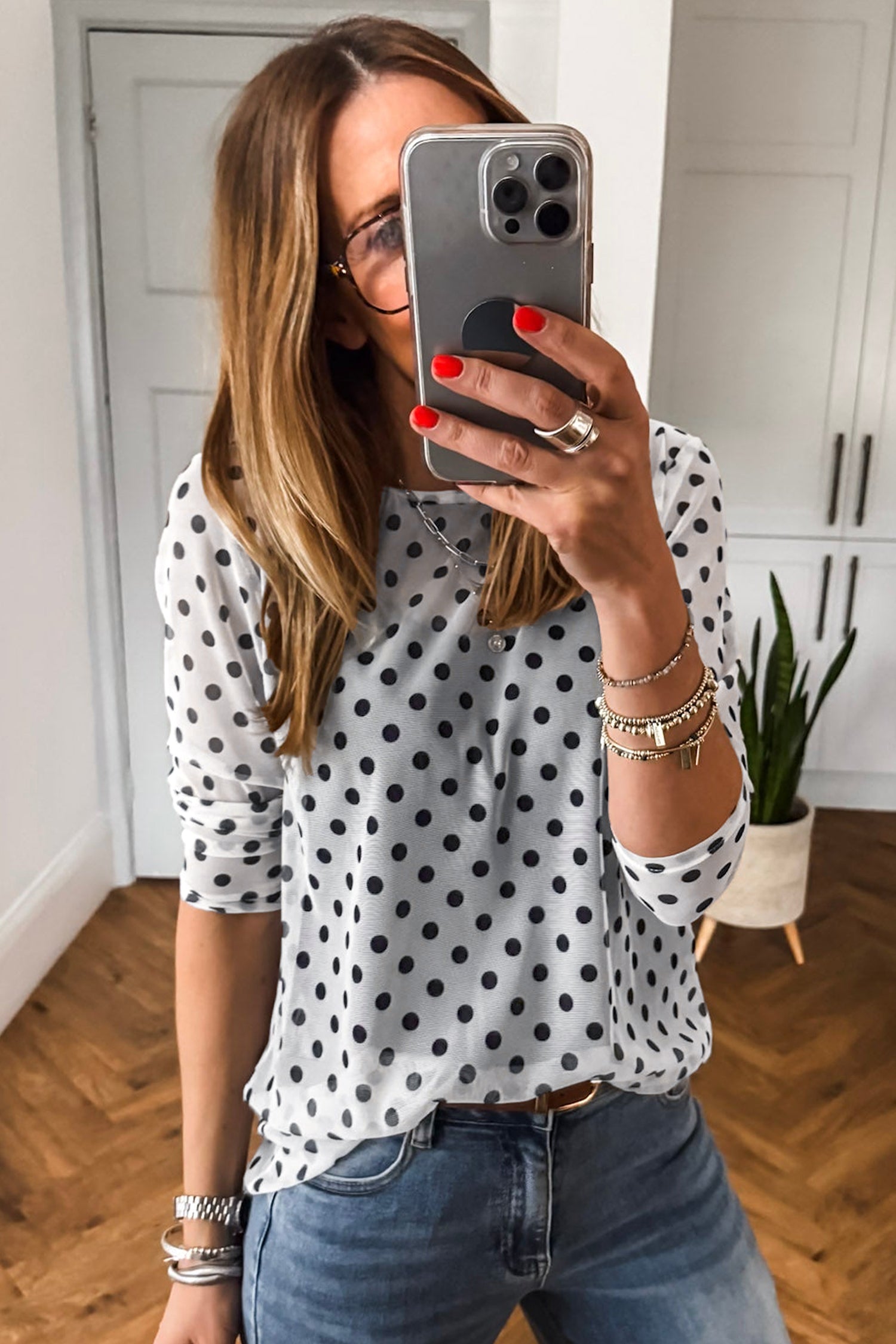 Schwarzes Polka-Dot-Transparentes Mesh-Langarm-Rundhals-Shift-Top – Damesmode Afbeelding 3