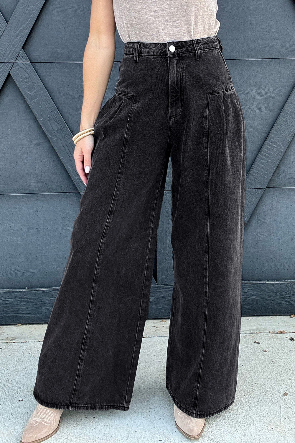 Pantalon en denim plissé à jambes larges à jambes plissées, lavis minéraux lavé