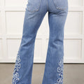 Ashleigh Blue Embroidered Western Print Flare Leg Full Length Jeans - Damesmode Afbeelding 2 - Foto 2