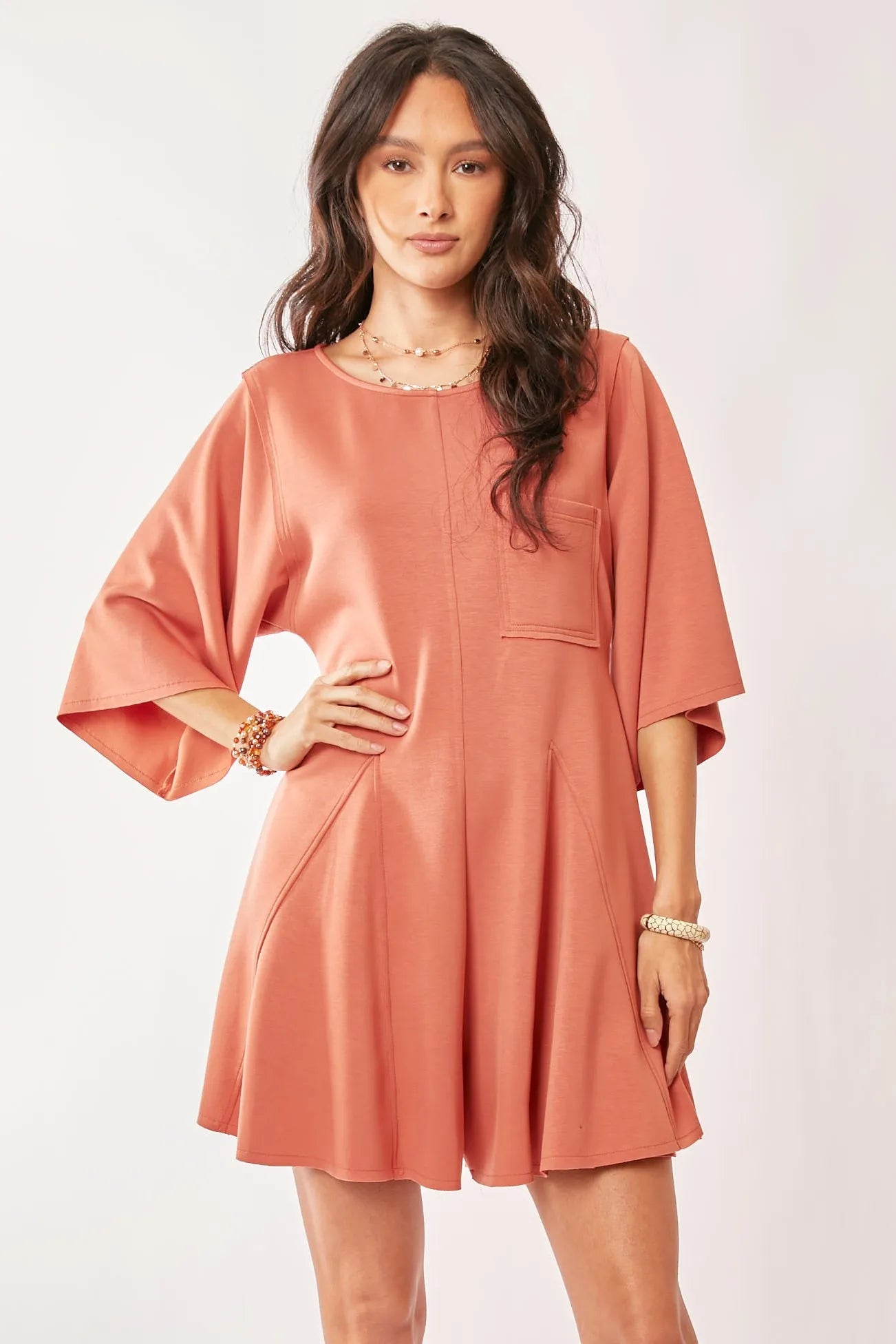 Davi & Dani Solid Draped Sleeve Ties Back Skort Romper - Exklusive Damenmode & Kleidung Kollektion | Redblad Deutschland