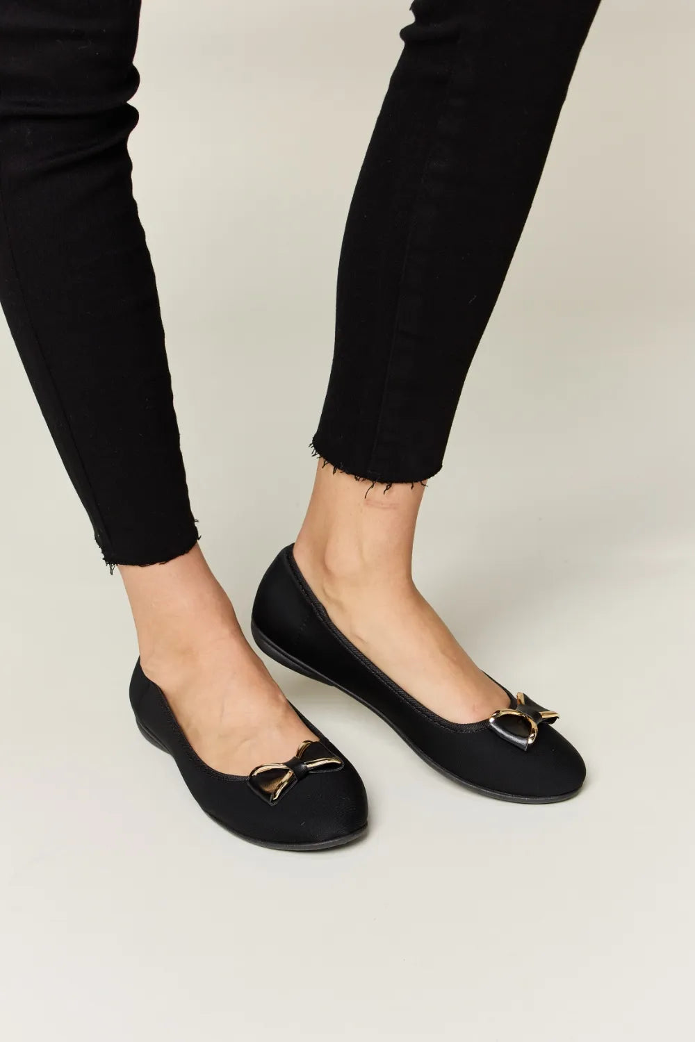 Forever Link Metal Buckle Flat Loafers - Exklusive Damenmode & Kleidung Kollektion | Redblad Deutschland