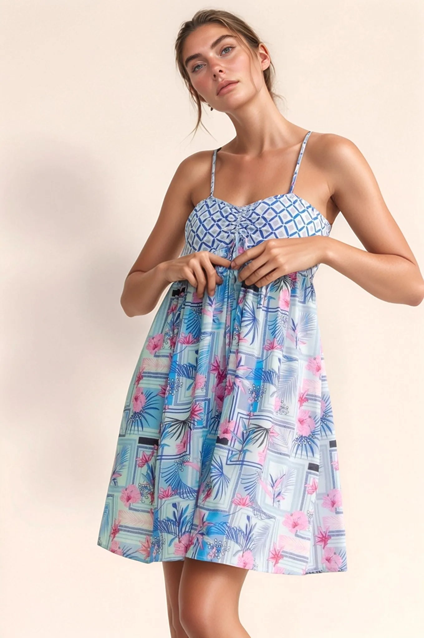 Davi & Dani Tropical Floral Geo Print Tie Back Tube Top Romper - Exklusive Damenmode & Kleidung Kollektion | Redblad Deutschland