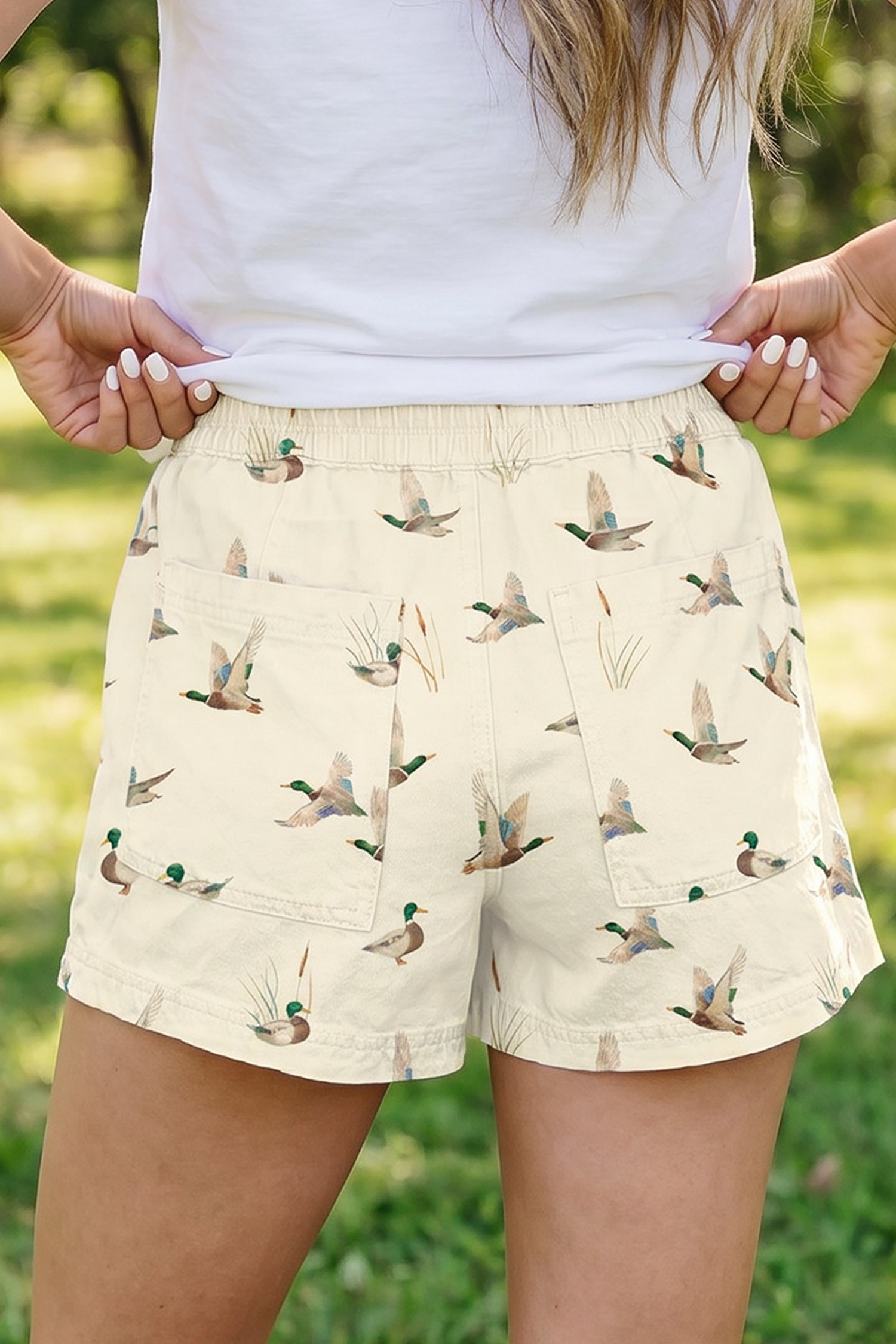 Beige Wildenten-Stockenten, bedruckt mit Jeansshorts aus Kordelzug