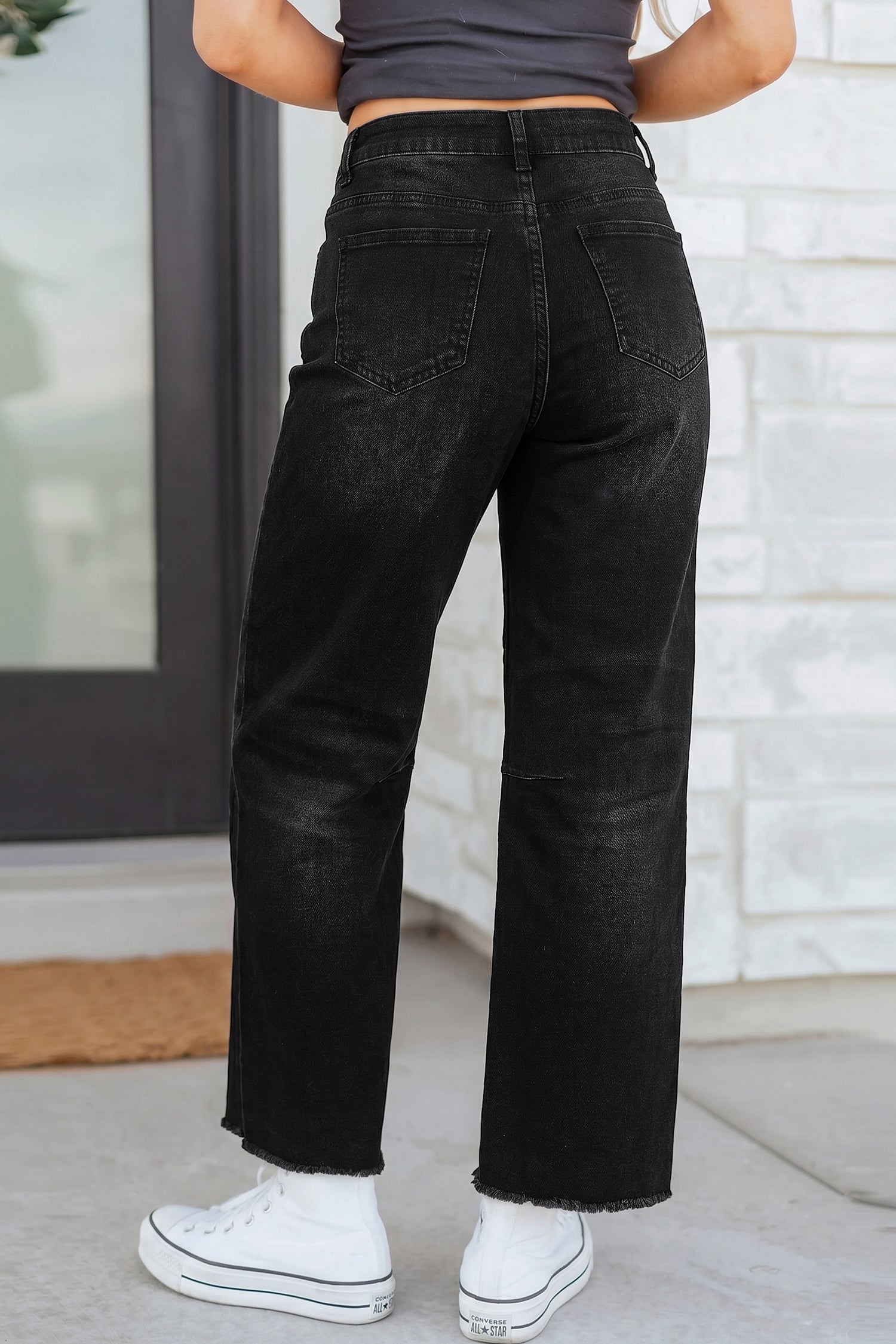 Black Frayed Cropped Barrel Jeans - Damesmode Afbeelding 2