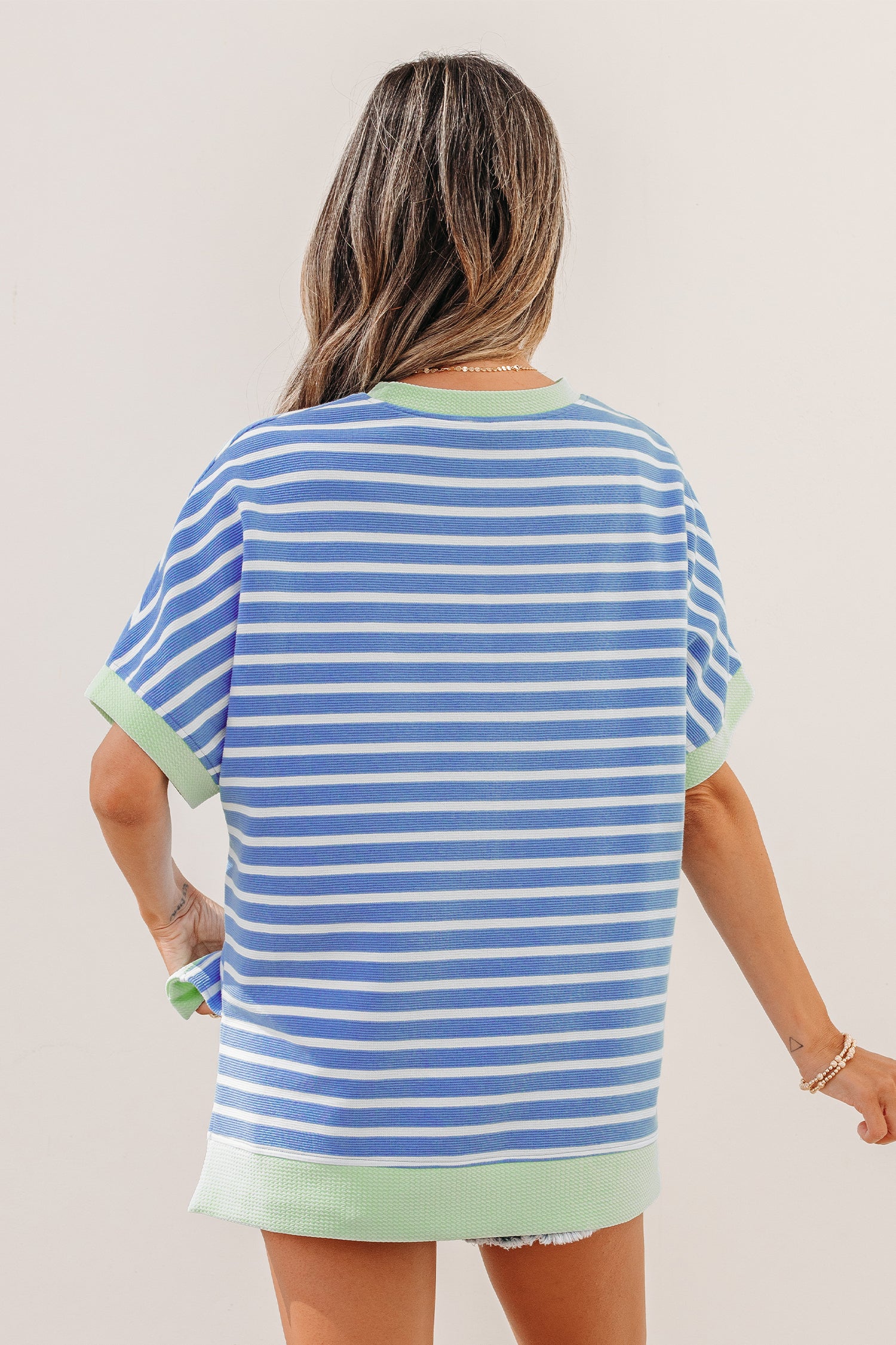 Rosa Stripe Contrast Trim lockeres kurzärmeliges Oberteil
