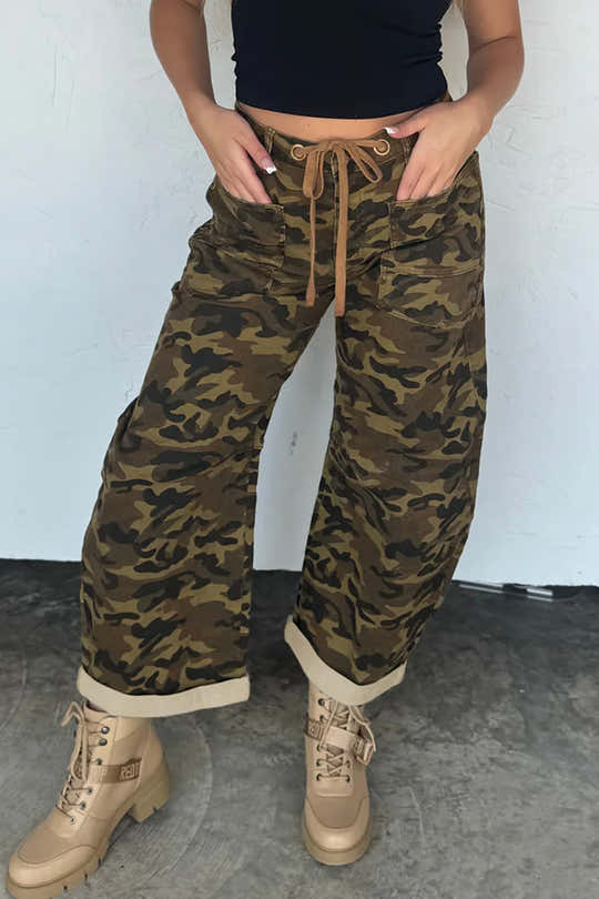 Mehrfarbiger Tarnmuster Retro-Bügel Krawatte Taille Lockere Jeans