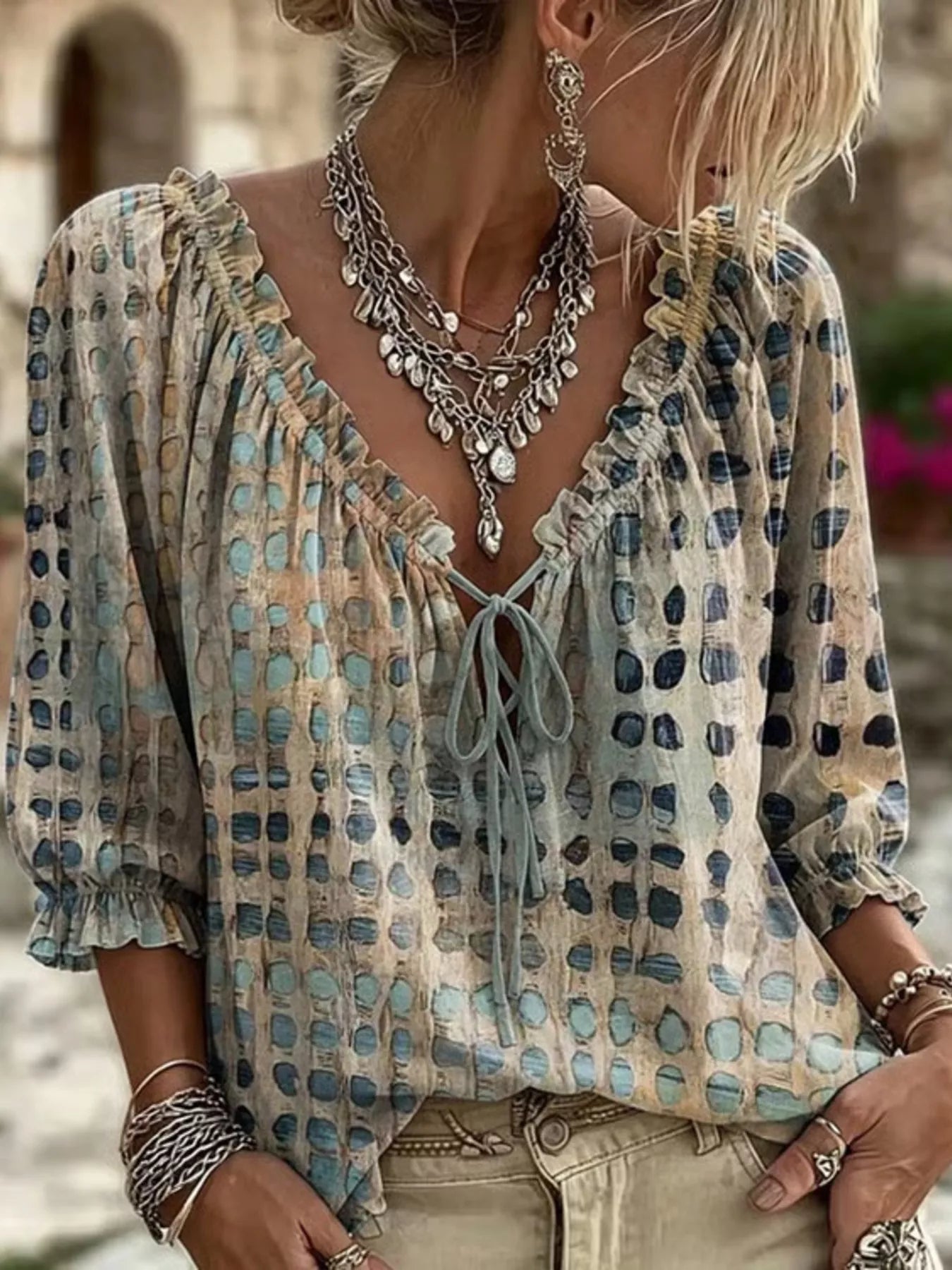 Full Size Tie Neck 3/4 Sleeve Blouse Plus Size - Luxe Damesmode & Kleding Collectie | Redblad Nederland