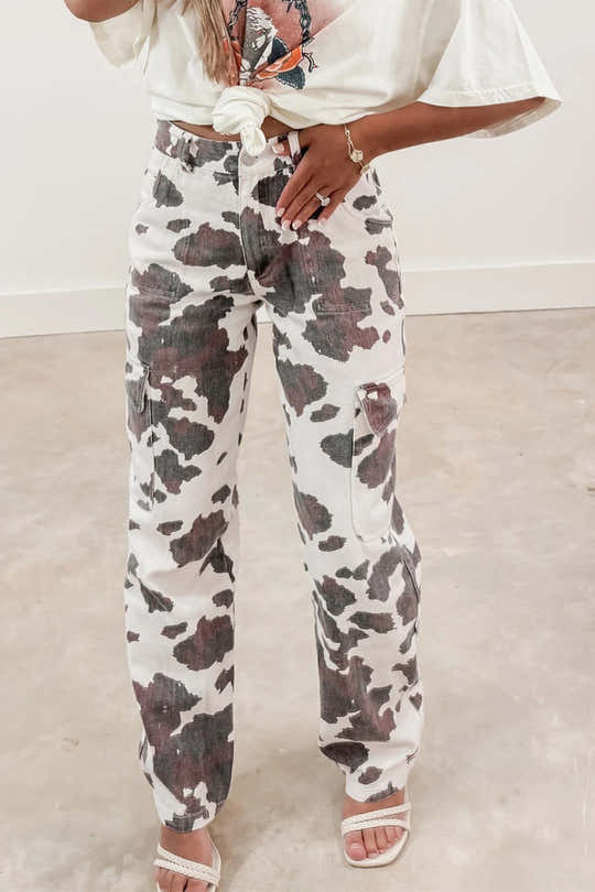 Brown Cow Spots Printed Multi Pocketed Jeans - Damesmode Afbeelding 1