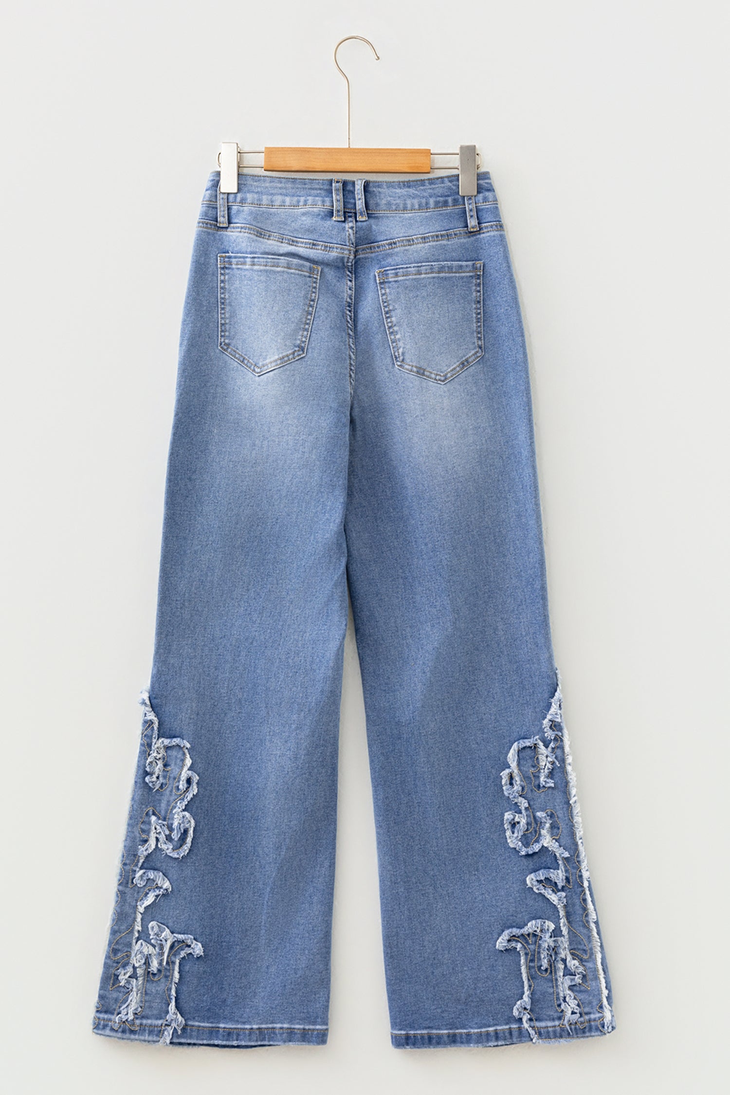 Ashleigh Blue Embroidered Western Print Flare Leg Full Length Jeans - Damesmode Afbeelding 5