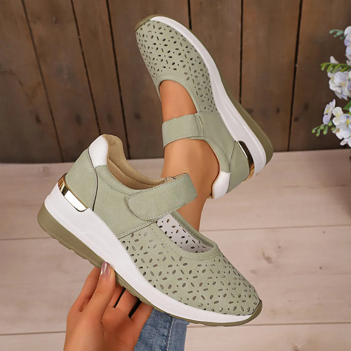 Round Toe Wedge Sneakers - Exklusive Damenmode & Kleidung Kollektion | Redblad Deutschland