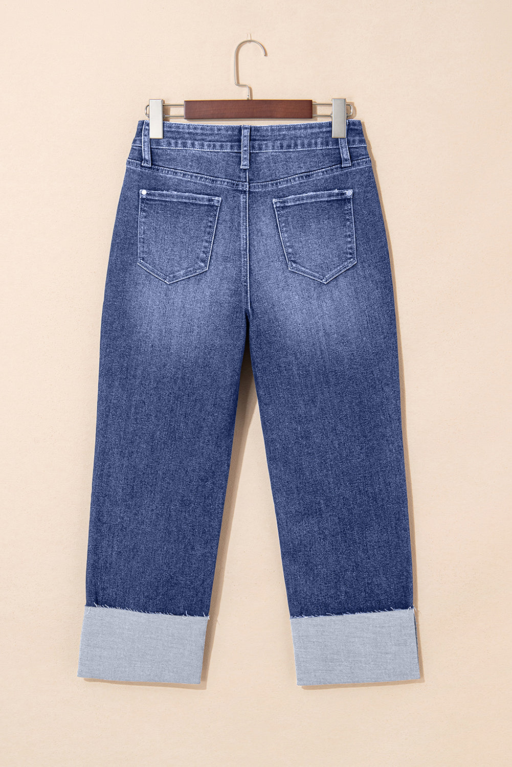 Ægte teal, foldede manchetter med slidte lige jeans med høj talje
