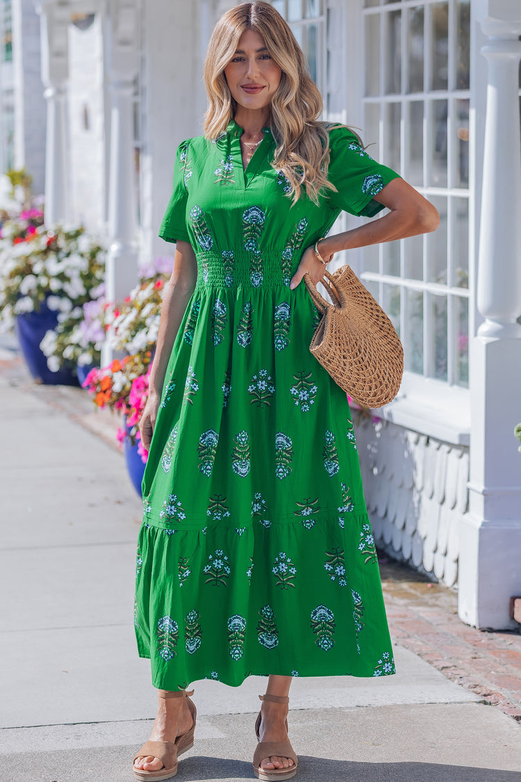 Grünes Maxikleid mit gespaltenem Schnitt mit geschnittenem Schnitt und Rüschensaum - Damesmode