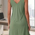 Grass Green Solid Color Lace Detail V Neck Sleeveless Shift Mini Dress - Foto 5