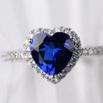 2 Carat Moissanite Heart-Shaped Side Stone Ring | Redblad 18K Solid Gold & Certified Diamond Rings