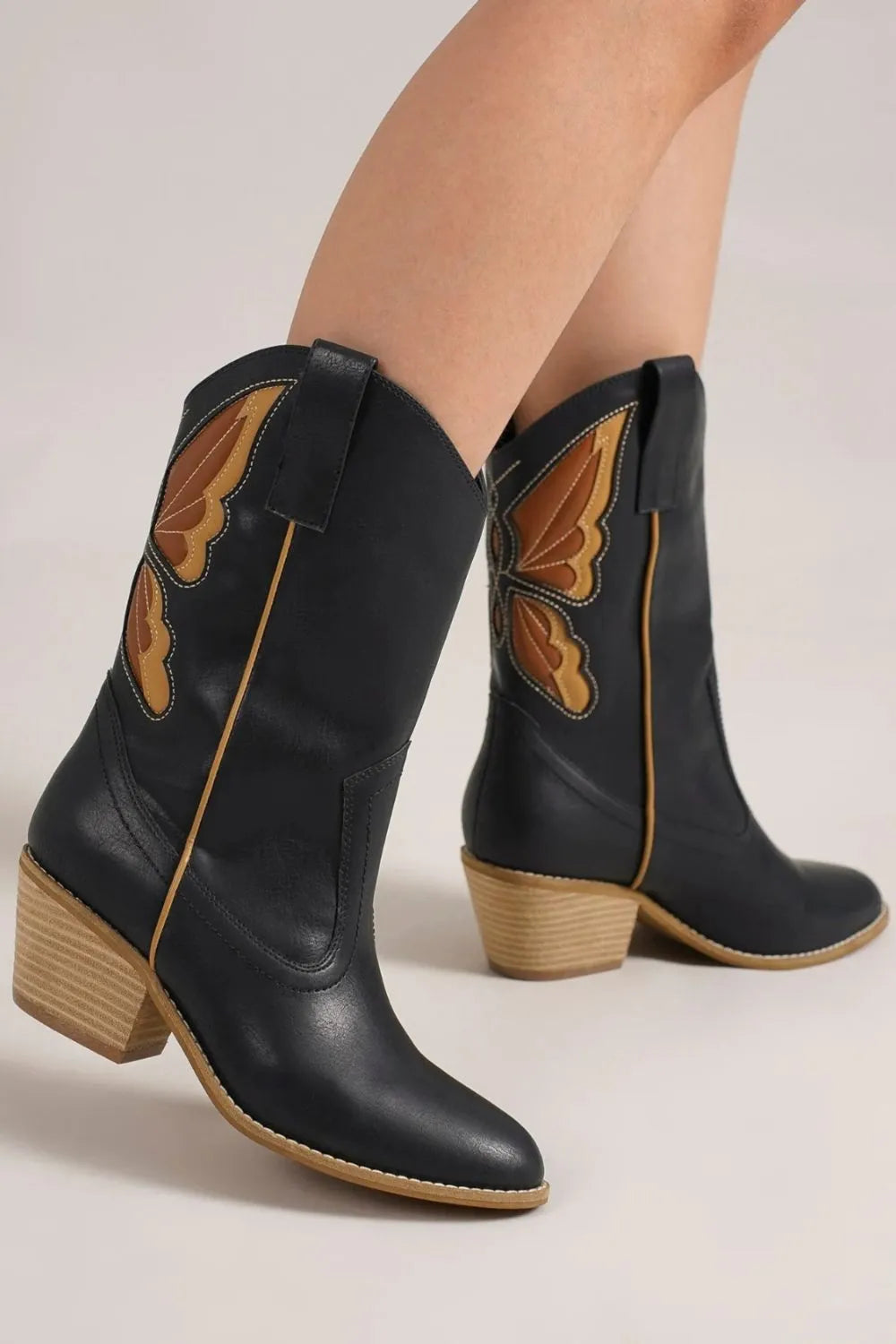 Beast Fashion Butterfly Cut Detail Point Toe Boots - Luxe Damesmode & Kleding Collectie | Redblad Nederland