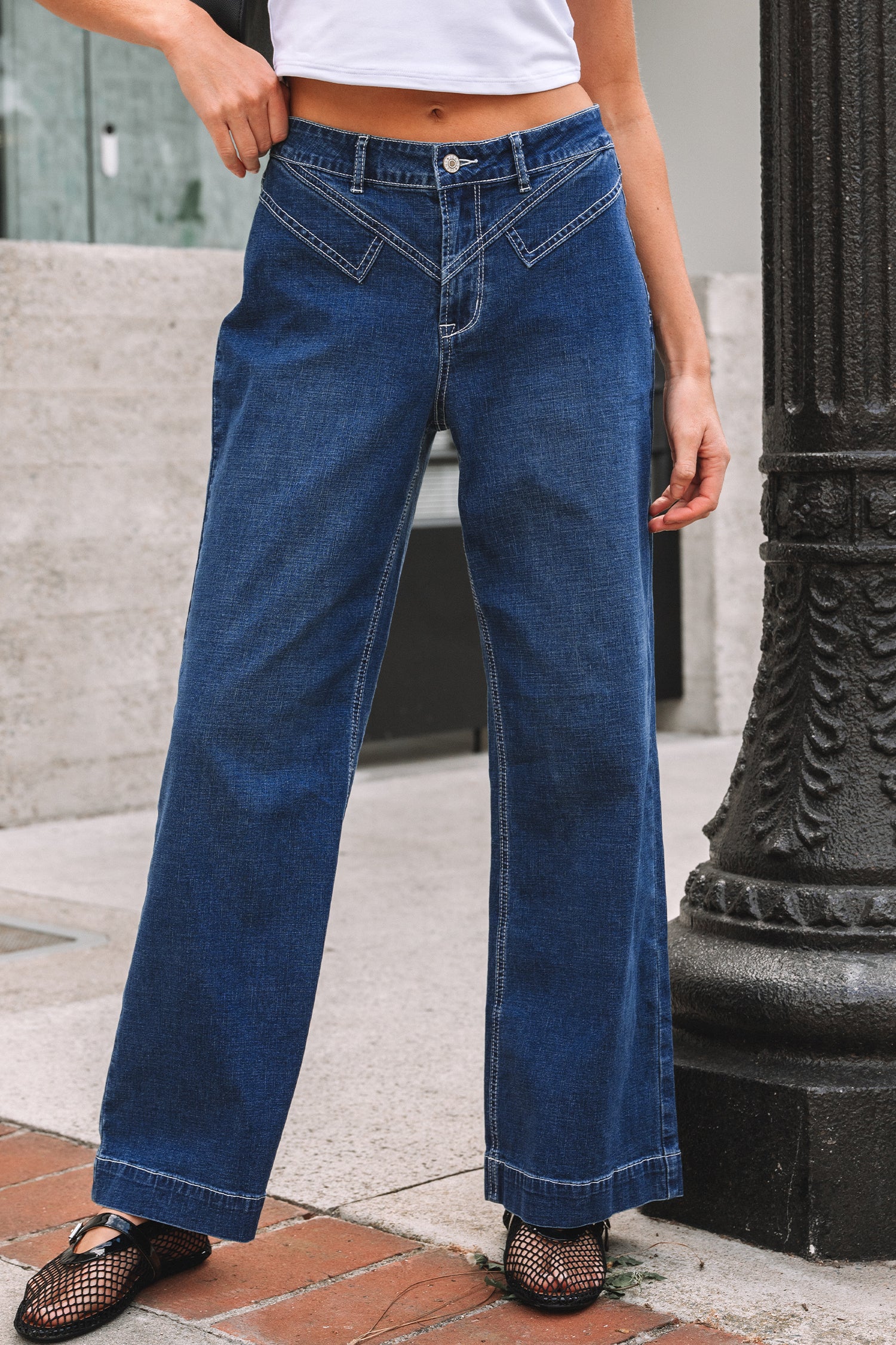Segelblau Taille-Detail: Lockere Jeans mit Bündchen