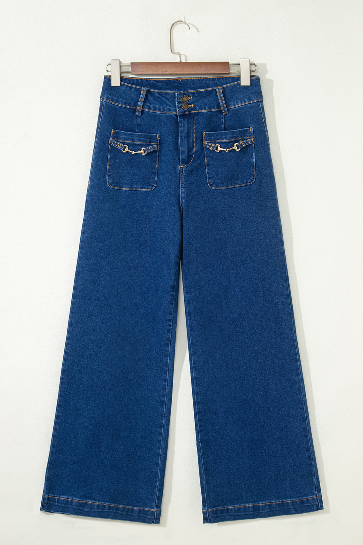 Decorazione ferramenta blu vela, tasche rattoppate, pantaloni di jeans a gamba larga