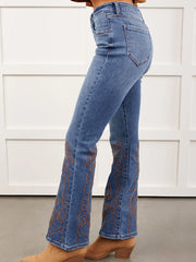 Jeans Ashleigh Blue brodé à jambes évasées - Image 3 de mode féminine - Miniatuur
