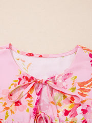 Bluse mit rosa Blumenmuster mit Krawattenausschnitt und Puff-Halbärmelbluse - Miniatuur