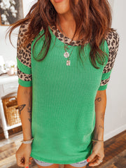 Grünes Patchwork-T-T-Shirt mit Kordel-Rippen-Leopardenfarbe - Miniatuur