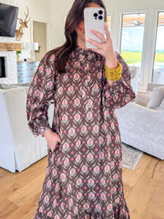 Vestido midi midi con botones marrones con estampado floral con volantes en el frente - Imagen de moda femenina 3 - Miniatuur
