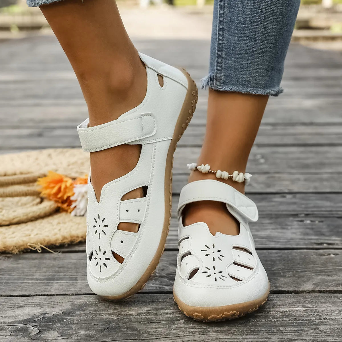Cutout Velcro Straps Sandals - Exklusive Damenmode & Kleidung Kollektion | Redblad Deutschland