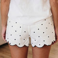 Hvide polkadot-mønstrede broderede kammuslingekantede shorts - Foto 2