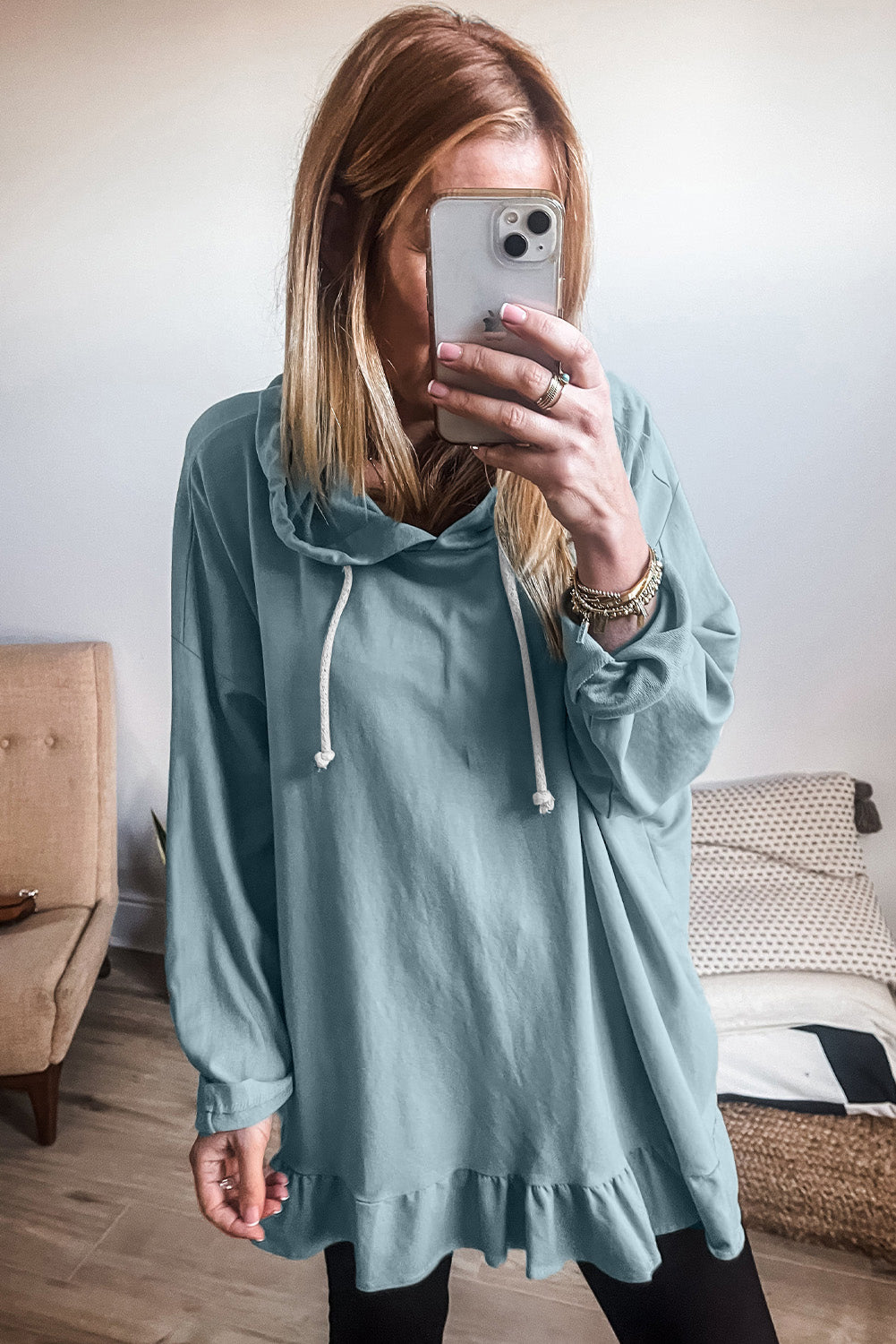 Islandzka niebieska bluza z szerokim falbanami z falbanami i luźną tuniką