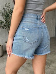 Beau Blue Asymmetrisk Rå Fåll Distressed Whiskery Denim Shorts - Damesmode Afbeelding 2 - Miniatuur