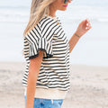 Black Stripe Scallop Lace Trim Ruffle Short Sleeves Crewneck Top - Damesmode Afbeelding 2 - Foto 2