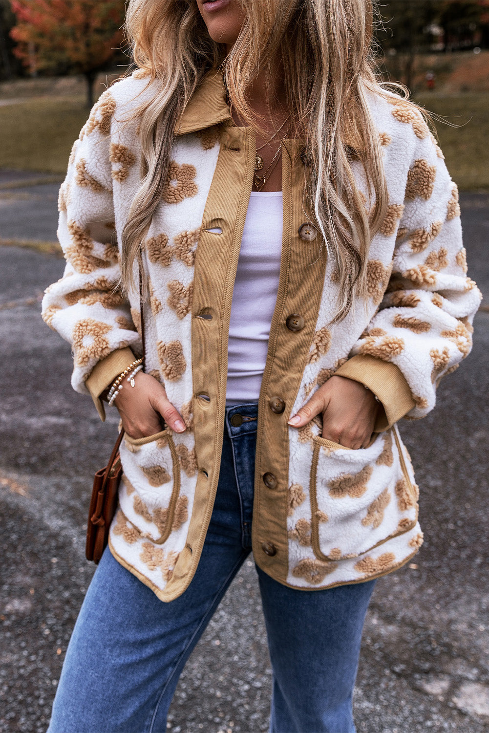 Helles französisch-beige Niedliches Blumenmuster Fleece-Jacke