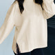 Beige Mock Neck met Lange Mouwen Luipaardprint Detail met met Split Hem Top