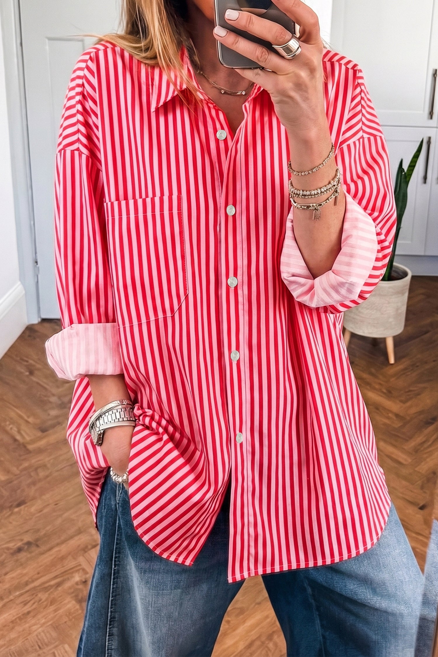 Chemise boutonnée rayée rouge Manches longues à poches patch Chemise décontractée