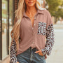 Dunkler khakifarbener Leopardengeflickter verdrehter gerippter westlicher Casual Shacket