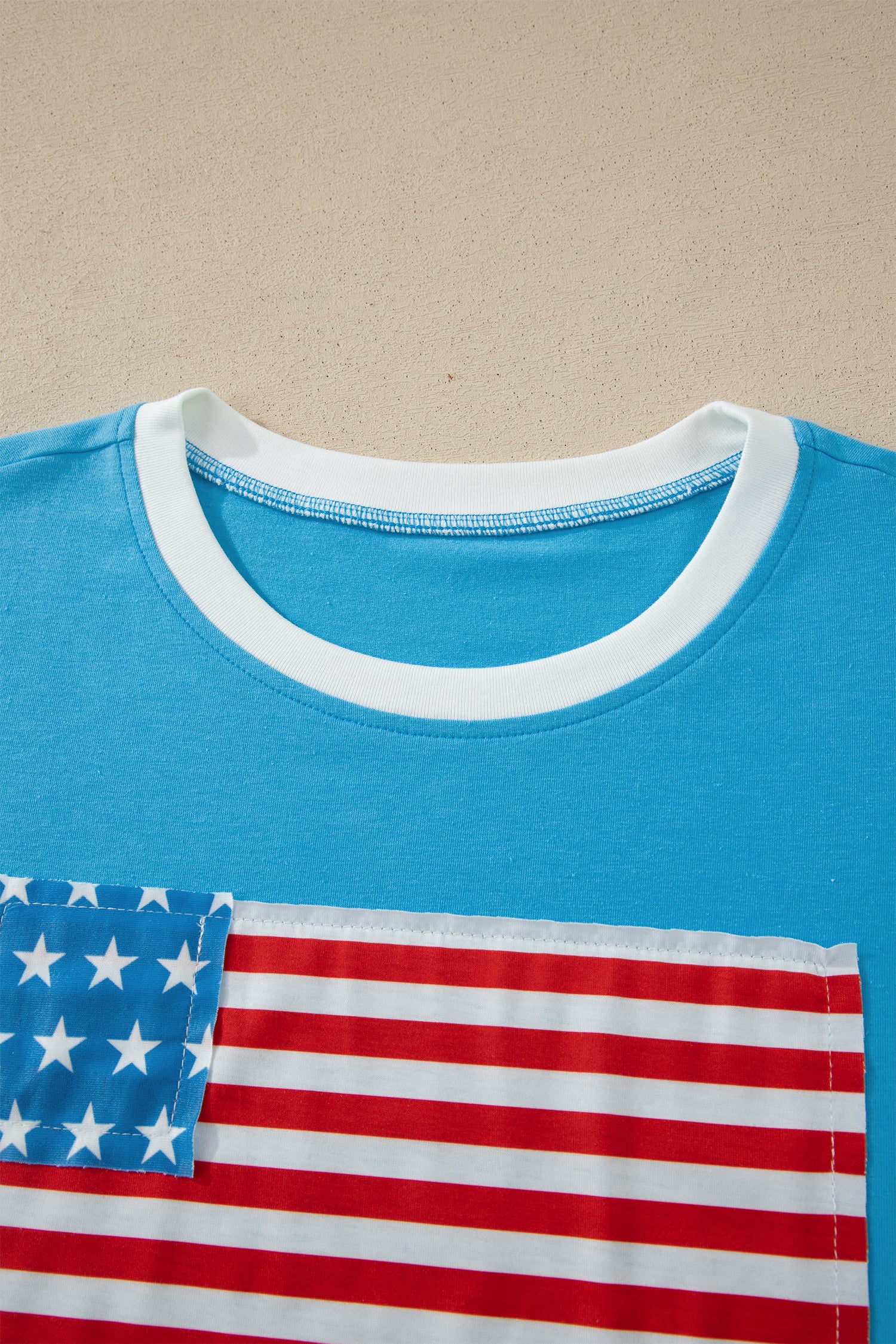 Hellblauer Flaggenmuster Patchwork Farbblock 4. Juli T-Shirt