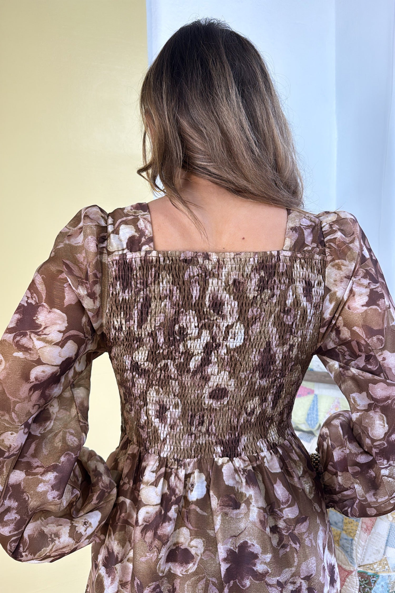 Brown Abstract Floral Print Square Neck Long Sleeve Mini Shift Dress - Damesmode Afbeelding 5